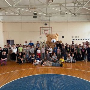 ФЕСТИВАЛЬ ДЕТСТВА И ЮНОСТИ!  1 июня - не просто дата, а старт нашего большого лета. Движение Первых Катав-Ивановского муниципального округа совместно с МКУ "ФИС г.Юрюзани", студентами Юрюзанского Технологического Техникума и Госавтоинспекцией Катав-Иван